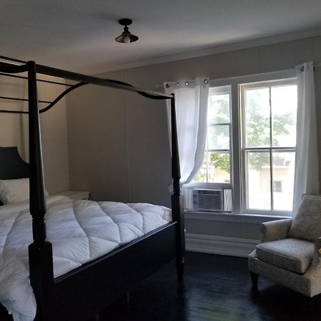 Charlevoix House Bed & Breakfast Екстериор снимка