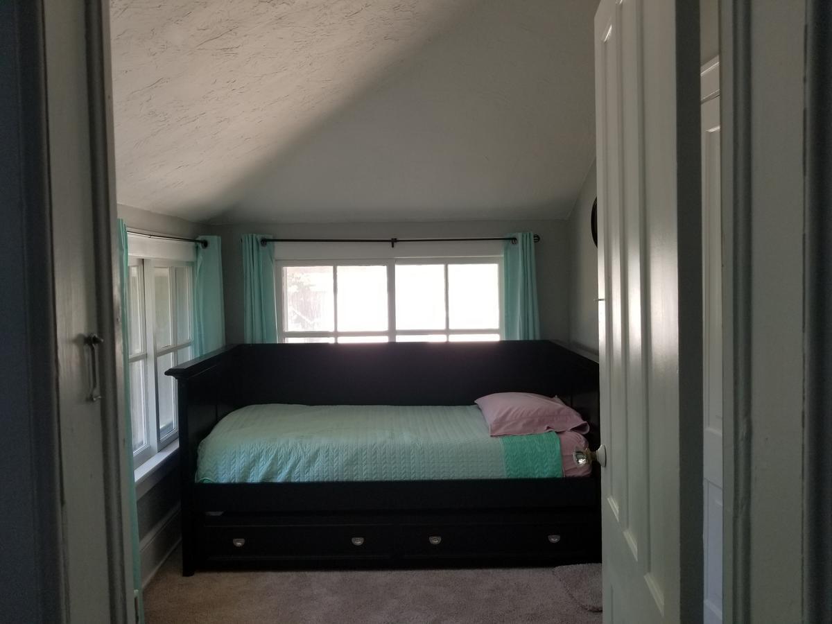 Charlevoix House Bed & Breakfast Екстериор снимка
