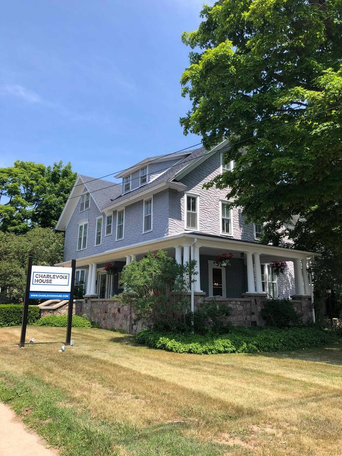 Charlevoix House Bed & Breakfast Екстериор снимка