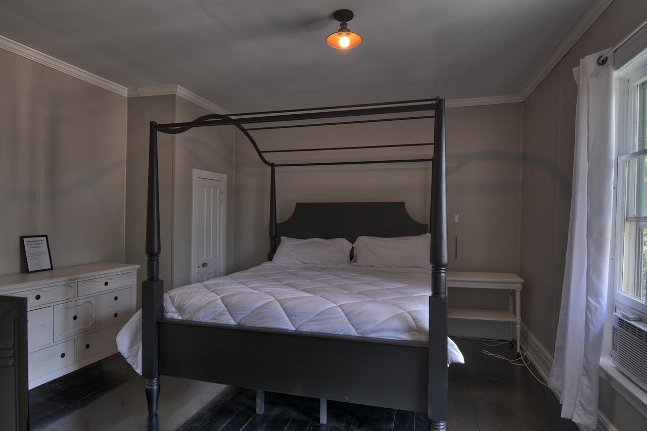 Charlevoix House Bed & Breakfast Екстериор снимка
