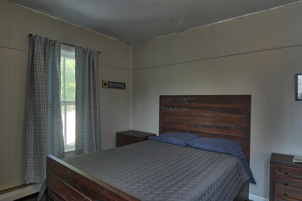 Charlevoix House Bed & Breakfast Екстериор снимка