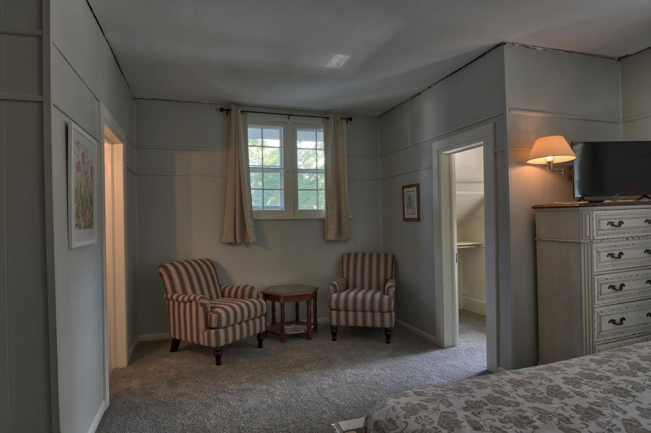Charlevoix House Bed & Breakfast Екстериор снимка