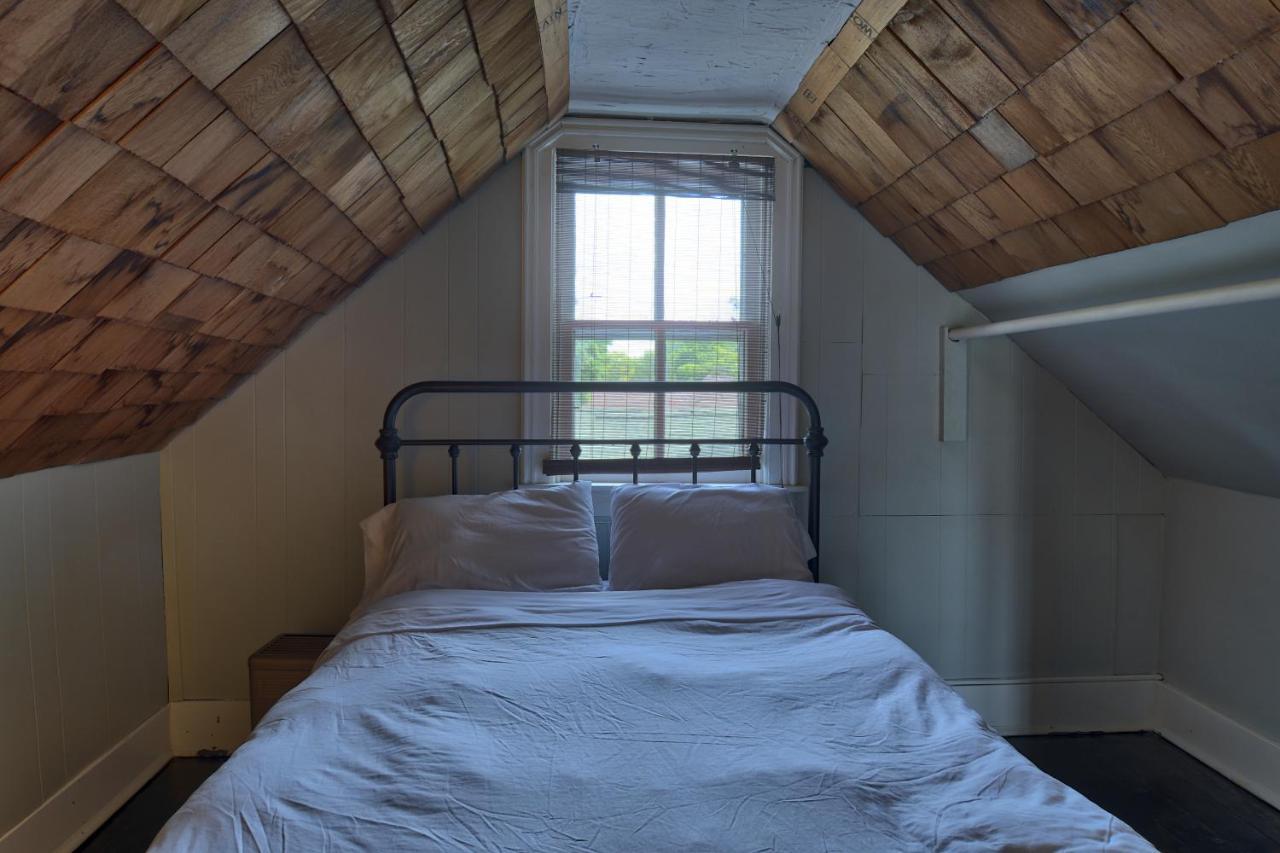 Charlevoix House Bed & Breakfast Екстериор снимка